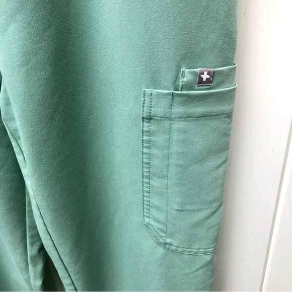 FIGS Limited Edition Jade Scrub Casma Top M/Yola Skinny Pant S - Picture 14 of 16